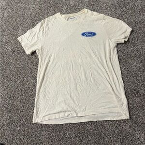 Old Navy Cream Men's T-Shirt with Blue Logo